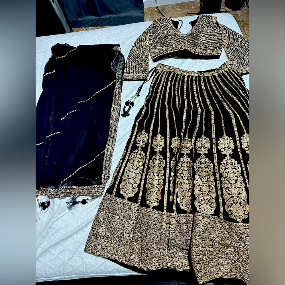 Lehenga Black and gold dress ! Brand New !